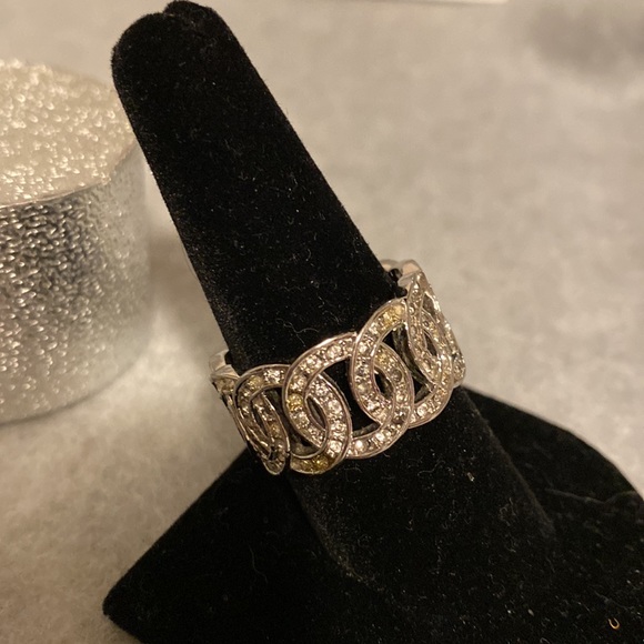 Infinity “CC” Circle Rhinestone size 11 thumb ring! 4 stones are missing. - Picture 3 of 9